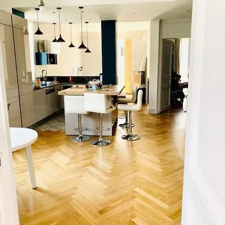 Apartament Spacious 5 Min To Sea